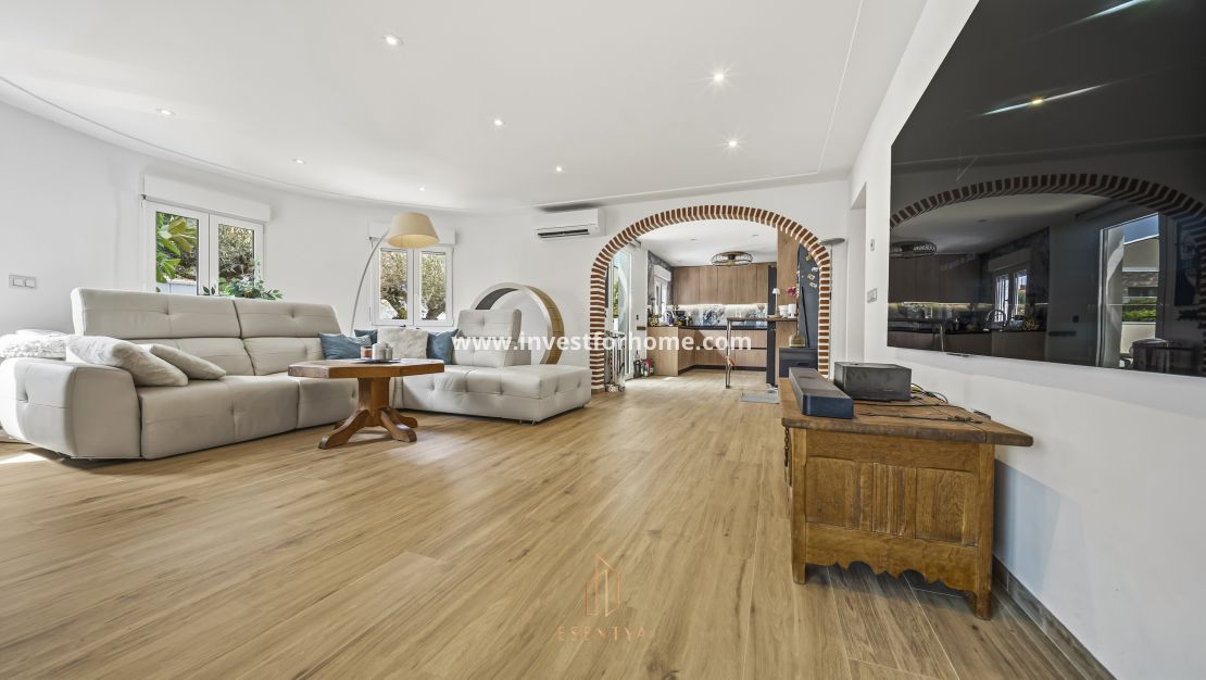 Försäljning - Villa - Orihuela Costa - La Zenia