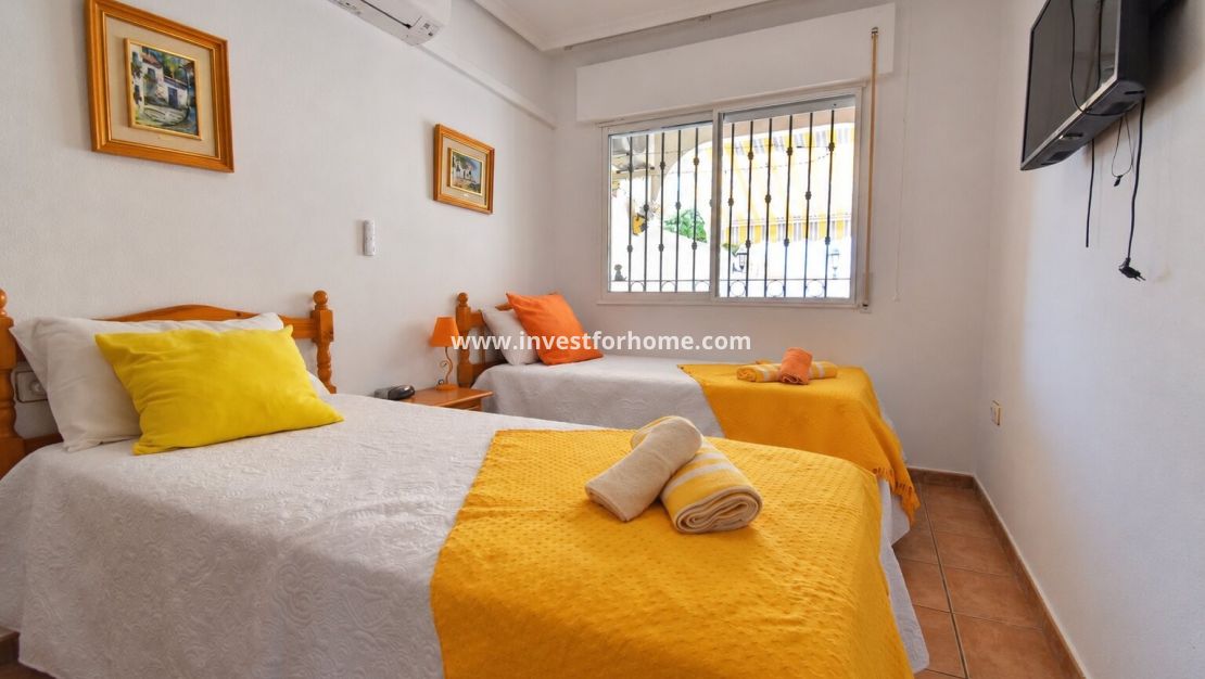 Försäljning - Villa - Orihuela Costa - La Zenia