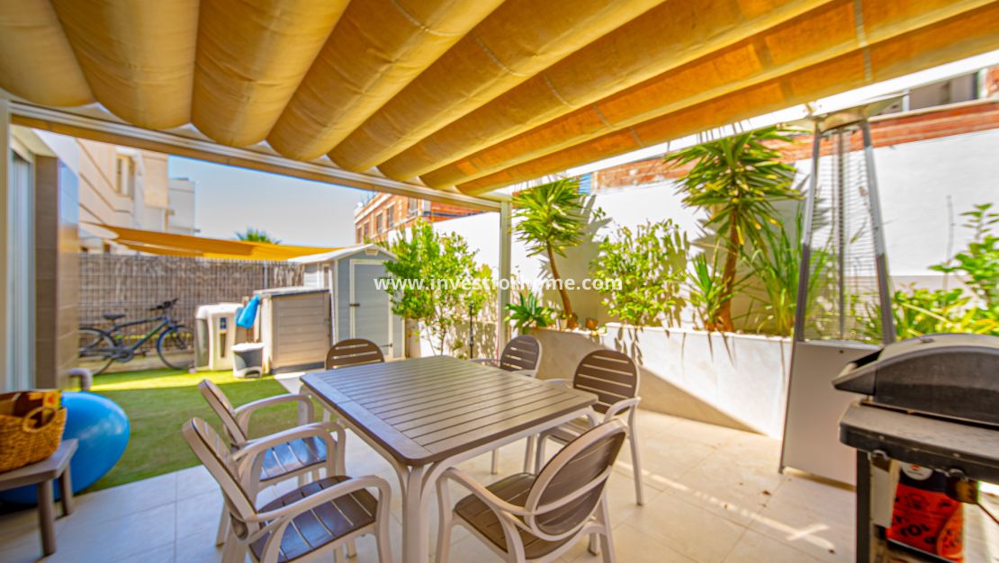 Försäljning - Villa - Orihuela Costa - Lomas De Cabo Roig