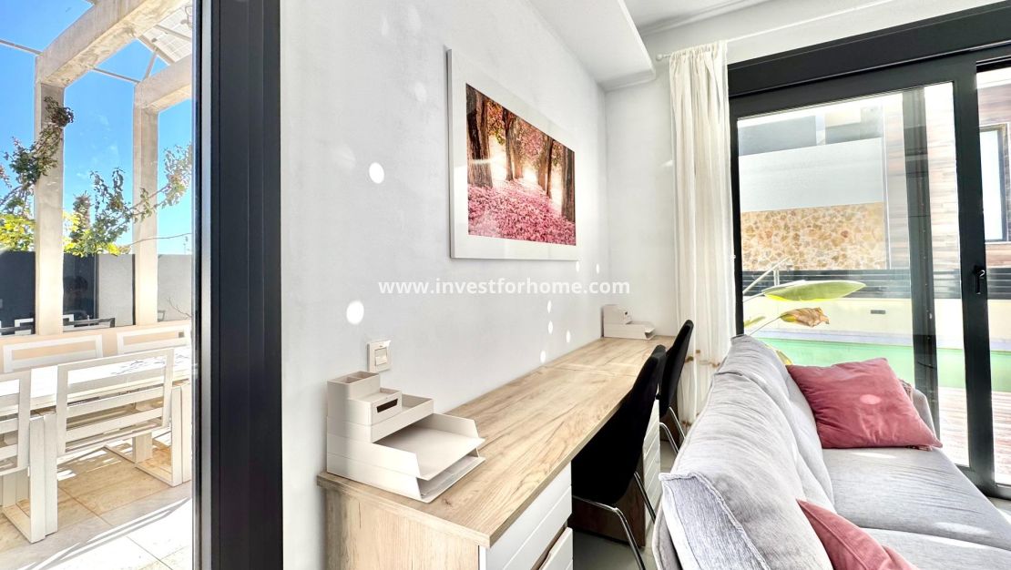 Försäljning - Villa - Orihuela Costa - Lomas De Cabo Roig