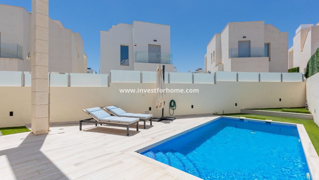 Försäljning - Villa - Orihuela Costa - Lomas De Cabo Roig
