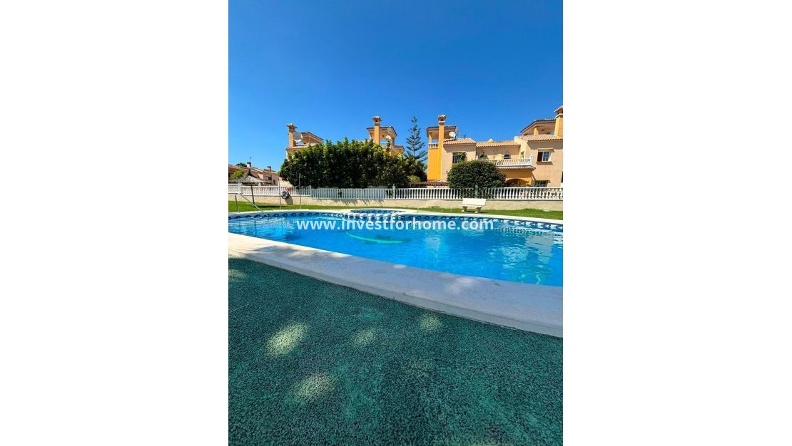Försäljning - Villa - Orihuela Costa - Lomas De Cabo Roig