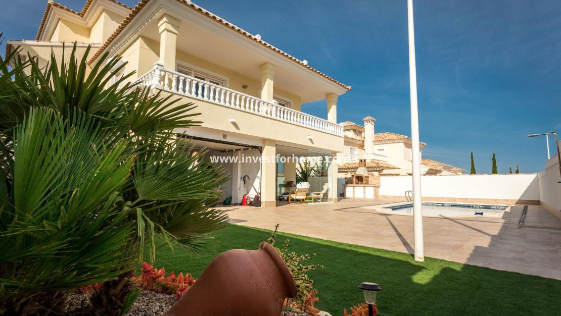 Försäljning - Villa - Orihuela Costa - Lomas De Campoamor Golf