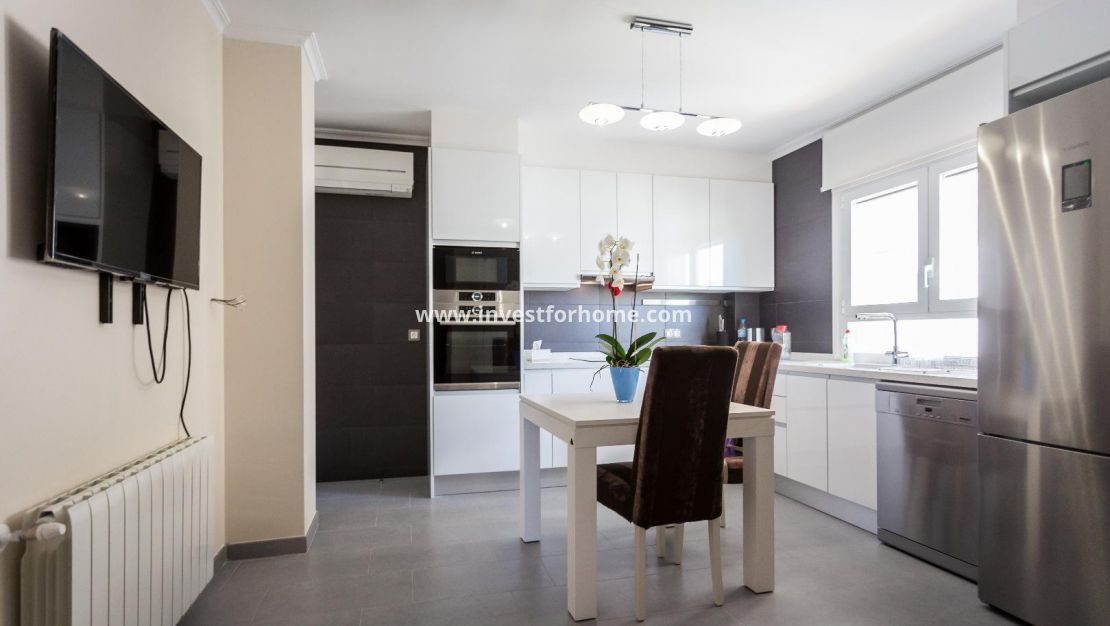 Försäljning - Villa - Orihuela Costa - Lomas De Campoamor Golf