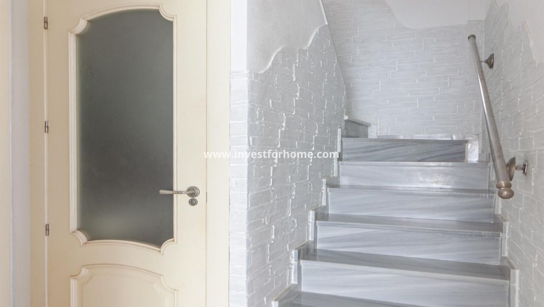 Försäljning - Villa - Orihuela Costa - Los Almendros-la Florida