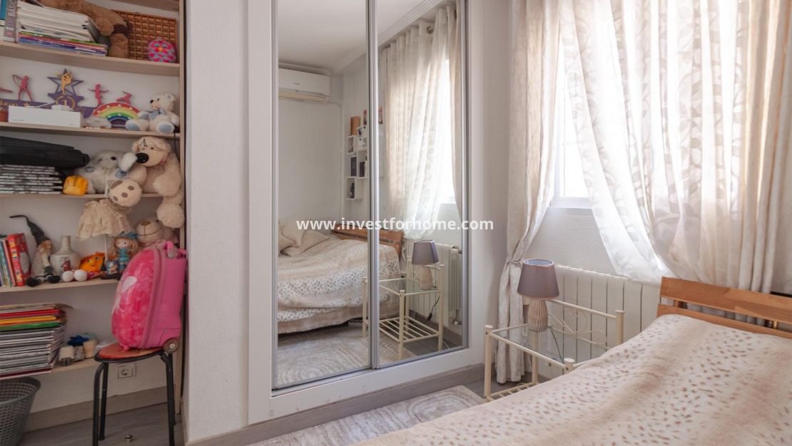 Försäljning - Villa - Orihuela Costa - Los Almendros-la Florida