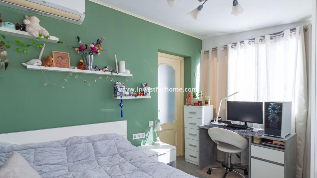 Försäljning - Villa - Orihuela Costa - Los Almendros-la Florida