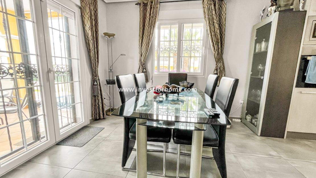 Försäljning - Villa - Orihuela Costa - Los Dolses