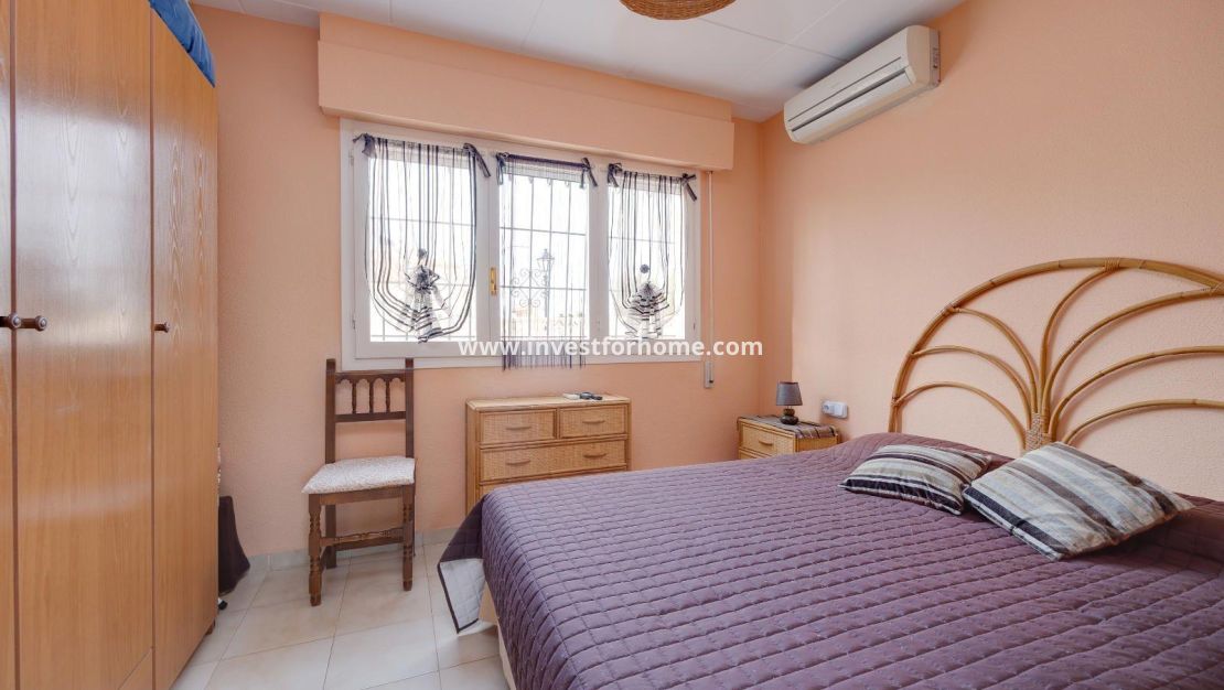 Försäljning - Villa - Orihuela Costa - Playa Flamenca