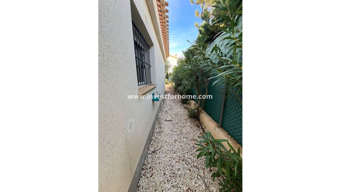 Försäljning - Villa - Orihuela Costa - Playa Flamenca