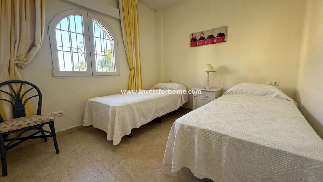 Försäljning - Villa - Orihuela Costa - Playa Flamenca
