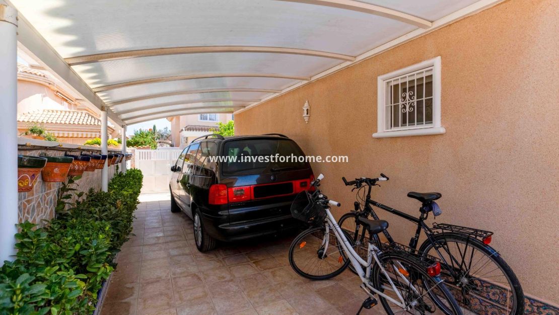 Försäljning - Villa - Orihuela Costa - Punta Prima