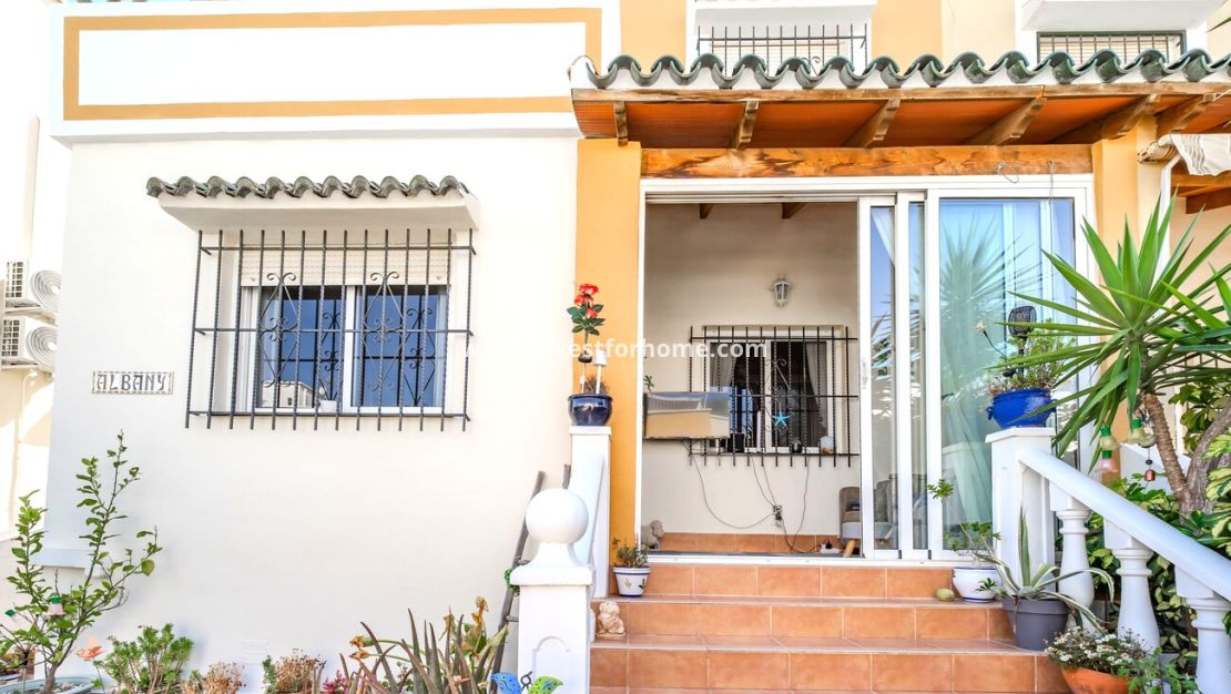 Försäljning - Villa - Orihuela Costa - Res Valle de los pinos