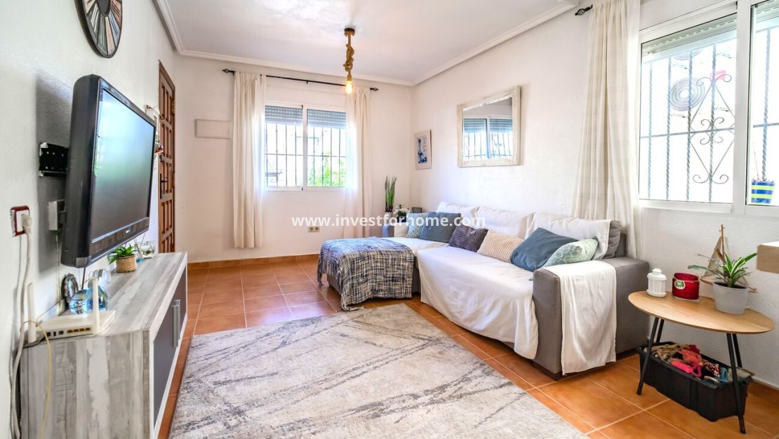 Försäljning - Villa - Orihuela Costa - Res Valle de los pinos