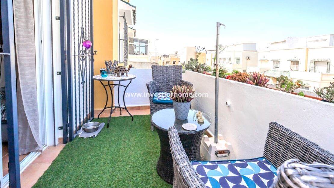 Försäljning - Villa - Orihuela Costa - Res Valle de los pinos