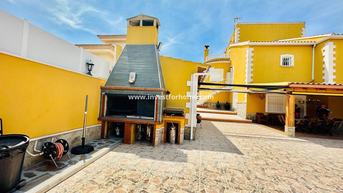 Försäljning - Villa - Orihuela Costa - Urb. Montepinar