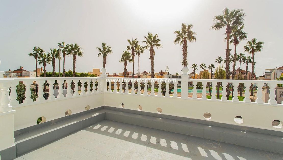 Försäljning - Villa - Orihuela Costa - Urbanización Perla Del Mar