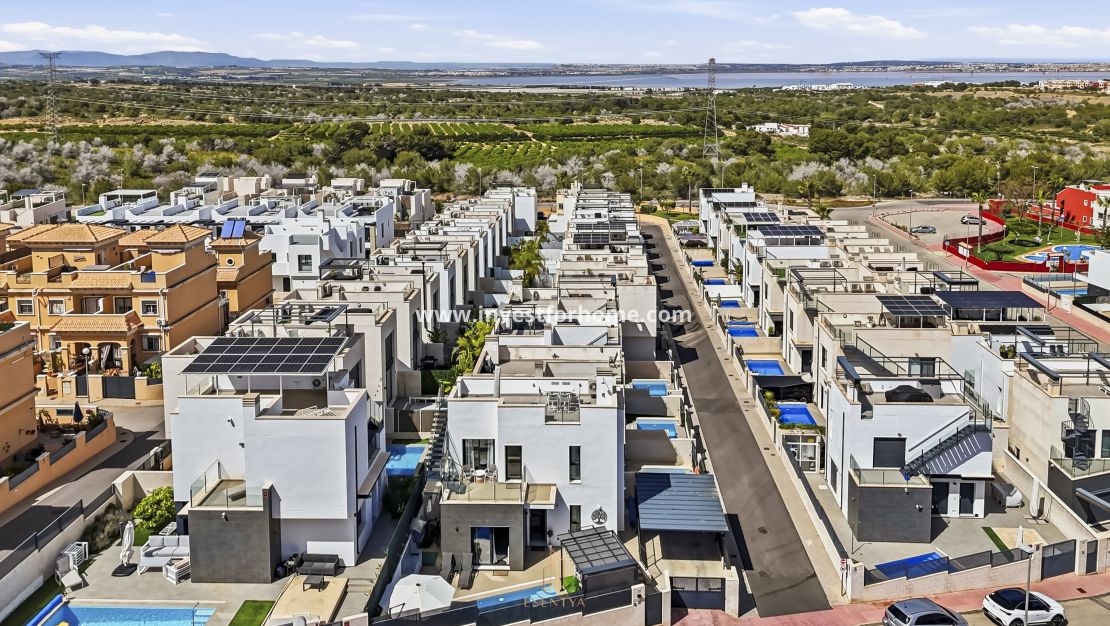 Försäljning - Villa - Orihuela Costa - Villamartin Pau 26