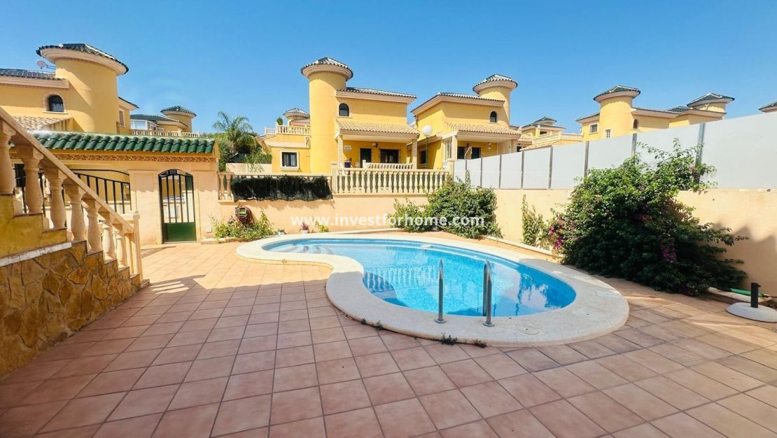 Försäljning - Villa - Orihuela Costa - Villamartin Pau 8