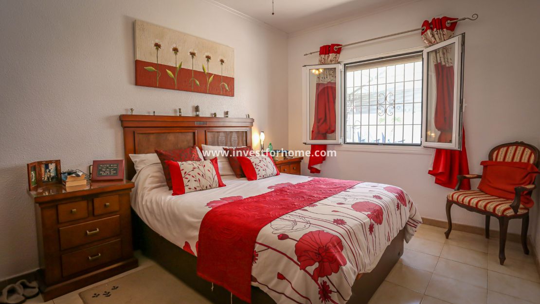 Försäljning - Villa - Orihuela Costa - Villamartín