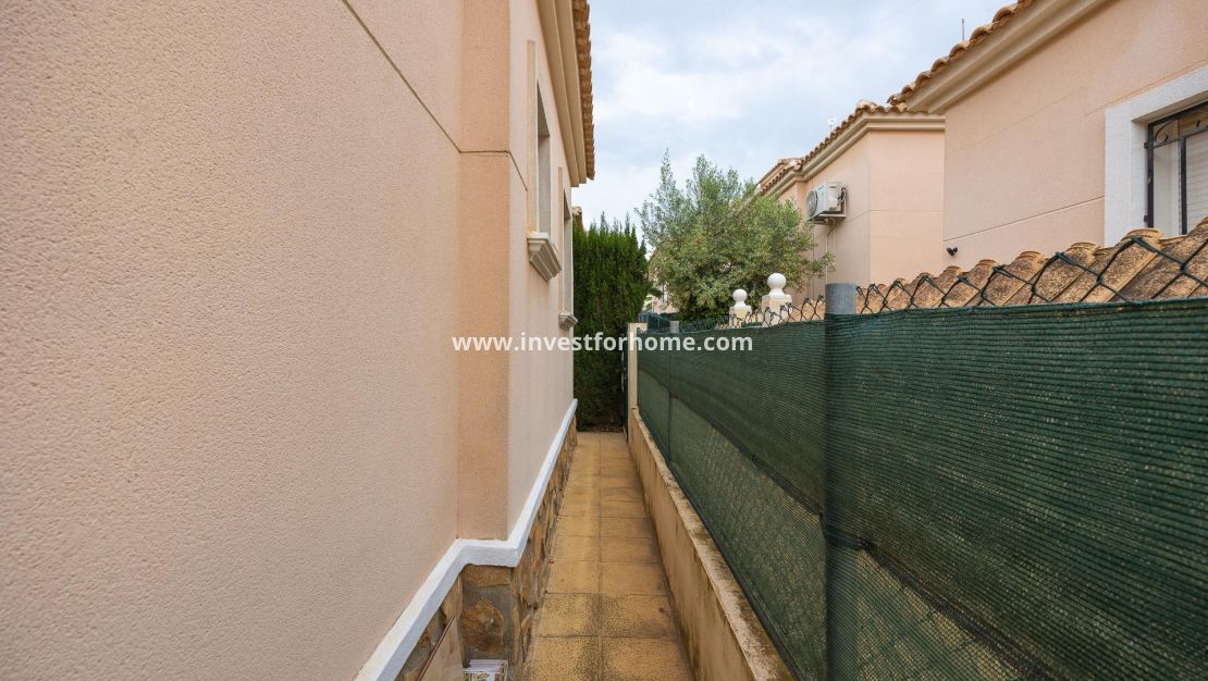 Försäljning - Villa - Orihuela Costa - Villamartín