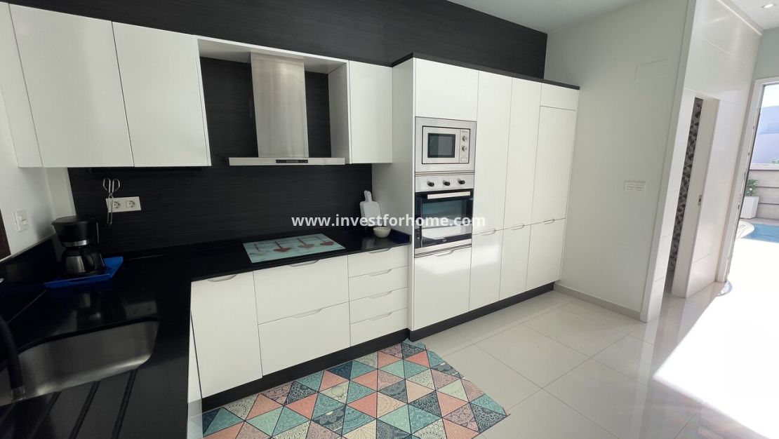 Försäljning - Villa - Orihuela Costa - Villamartin