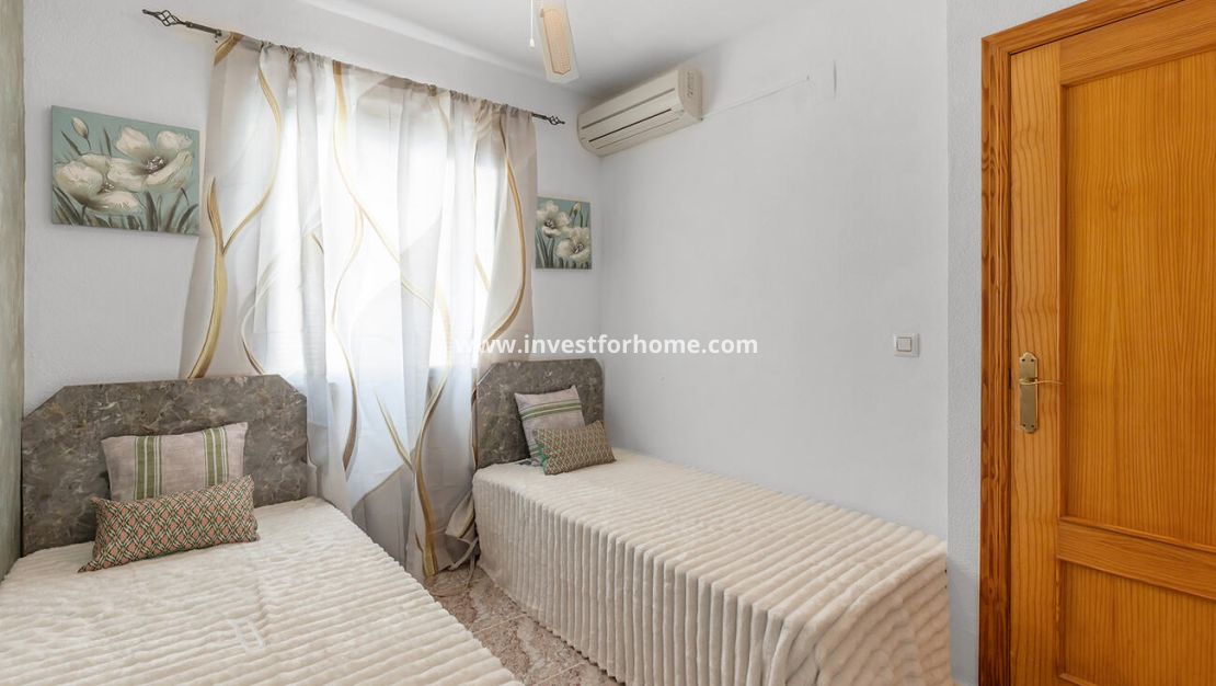 Försäljning - Villa - Orihuela Costa - Villamartín