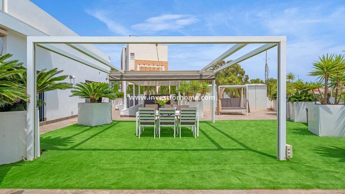 Försäljning - Villa - Orihuela Costa - Villamartín