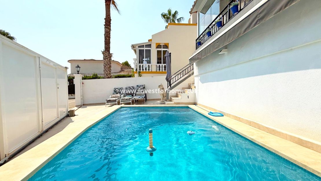Försäljning - Villa - Orihuela Costa - Villamartín