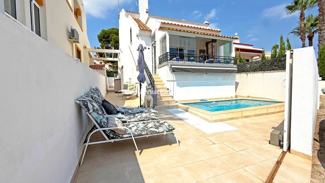 Försäljning - Villa - Orihuela Costa - Villamartín