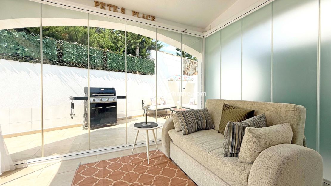 Försäljning - Villa - Orihuela Costa - Villamartín