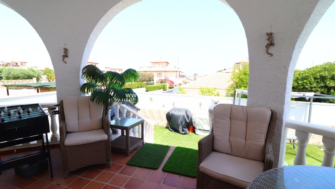 Försäljning - Villa - Orihuela Costa - Villamartín