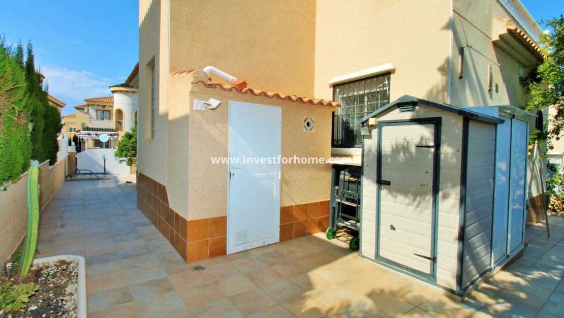 Försäljning - Villa - Orihuela Costa - Villamartín