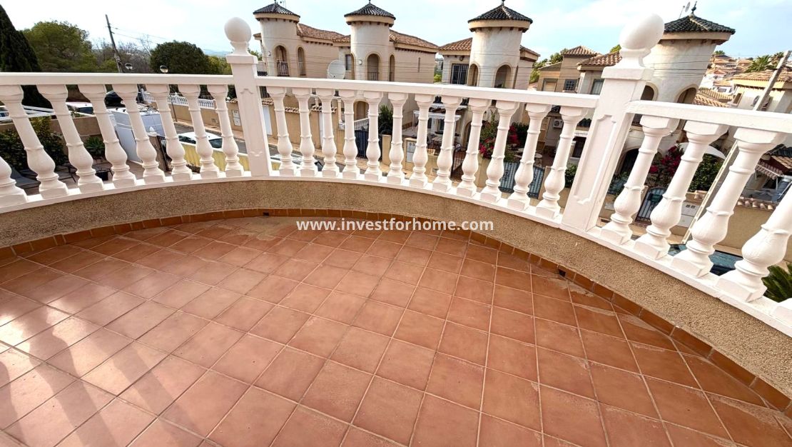 Försäljning - Villa - Orihuela Costa - Villamartín