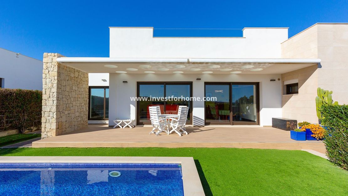 Försäljning - Villa - Orihuela Costa - Vistabella Golf