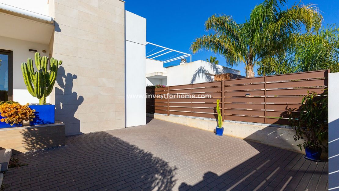 Försäljning - Villa - Orihuela Costa - Vistabella Golf