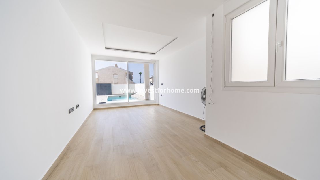 Försäljning - Villa - Torrevieja - aguas nuevas