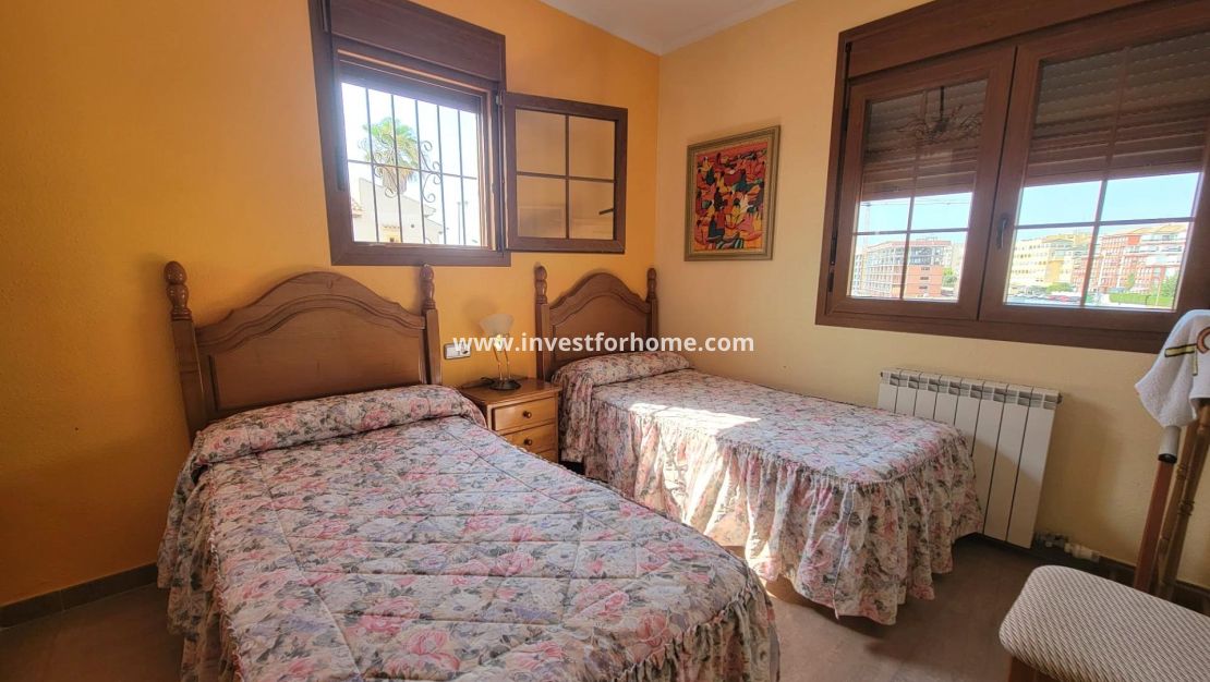 Försäljning - Villa - Torrevieja - aguas nuevas