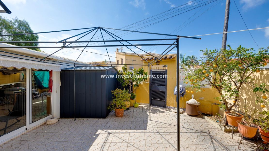 Försäljning - Villa - Torrevieja - aguas nuevas