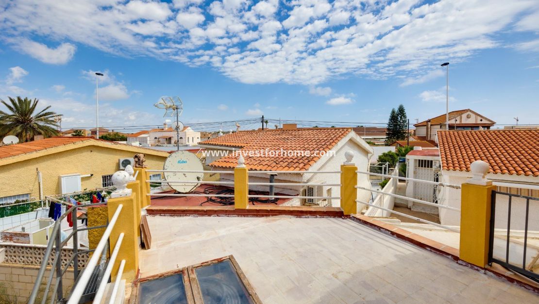 Försäljning - Villa - Torrevieja - aguas nuevas