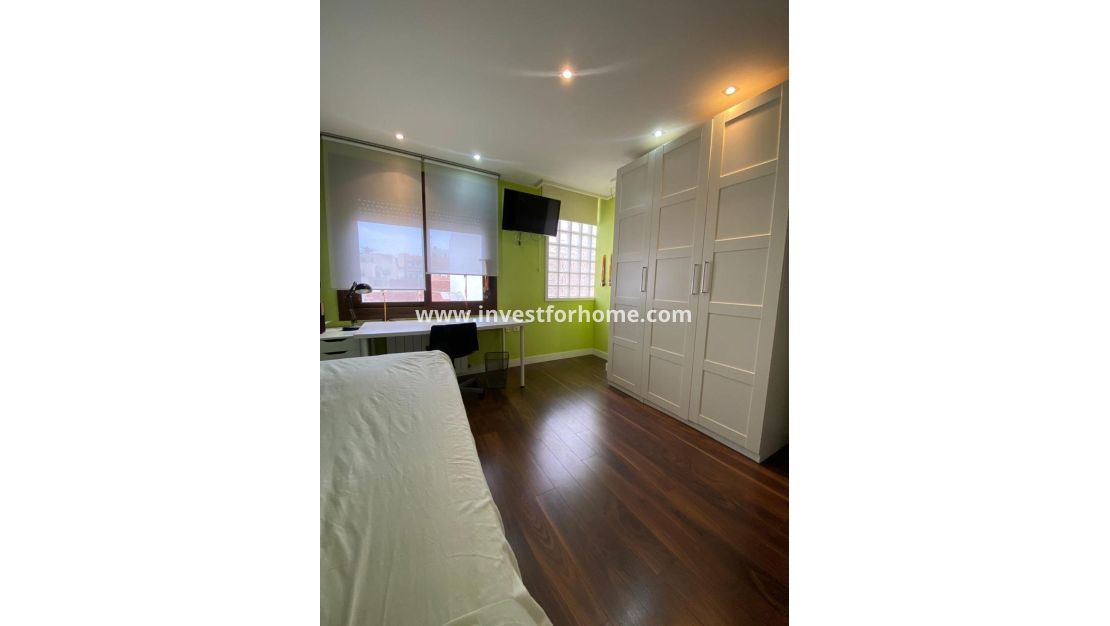 Försäljning - Villa - Torrevieja - Centro - Muelle Pesquero