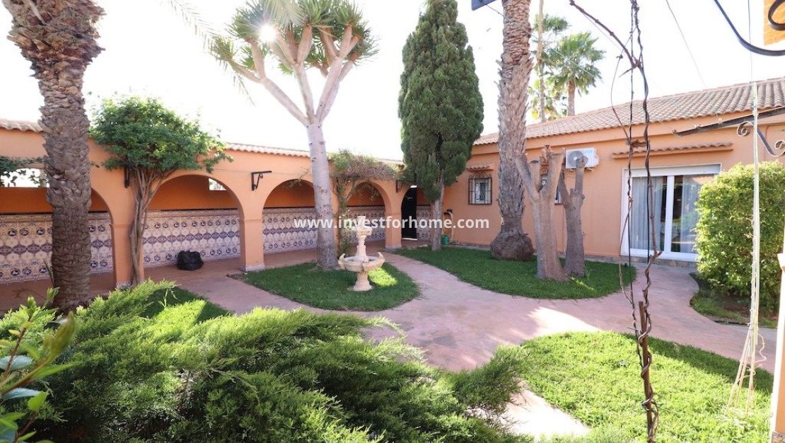 Försäljning - Villa - Torrevieja - Costa Blanca