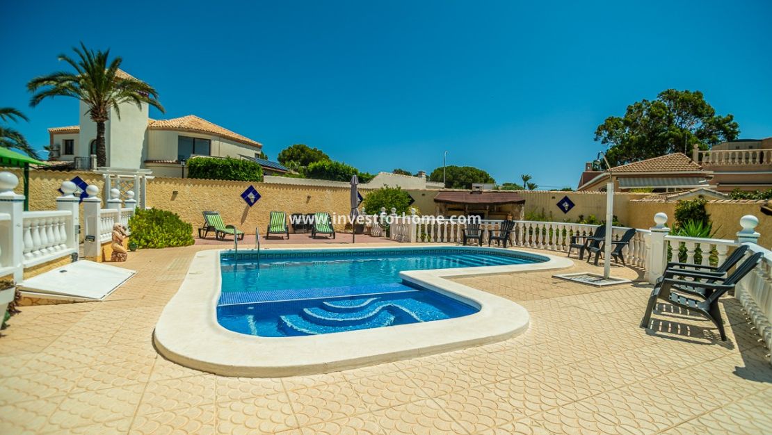 Försäljning - Villa - Torrevieja - Costa Blanca
