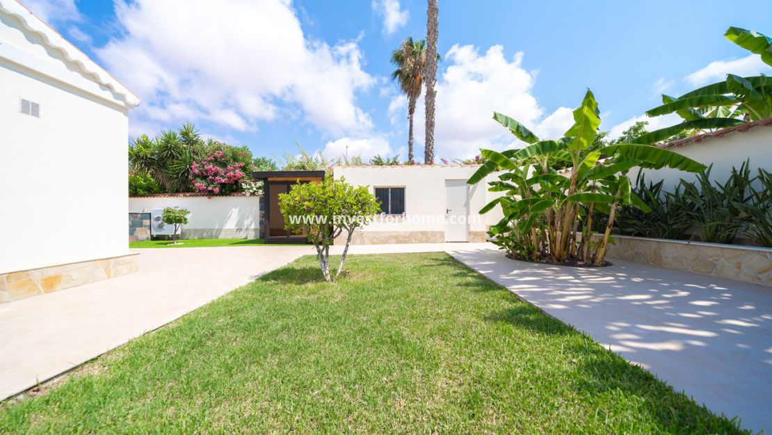 Försäljning - Villa - Torrevieja - Costa Blanca