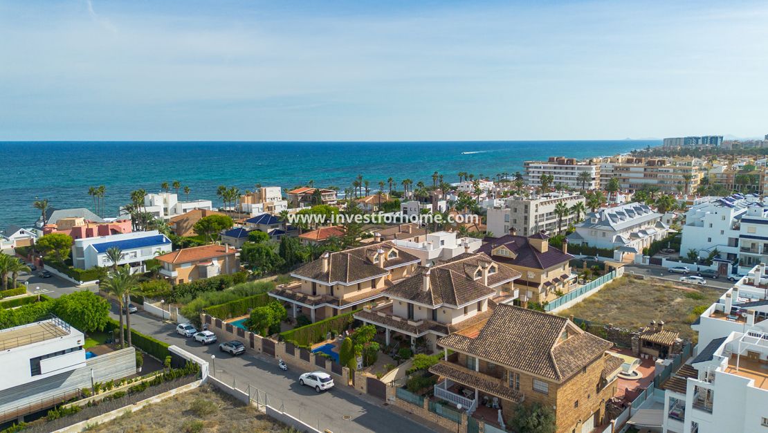 Försäljning - Villa - Torrevieja - Costa Blanca