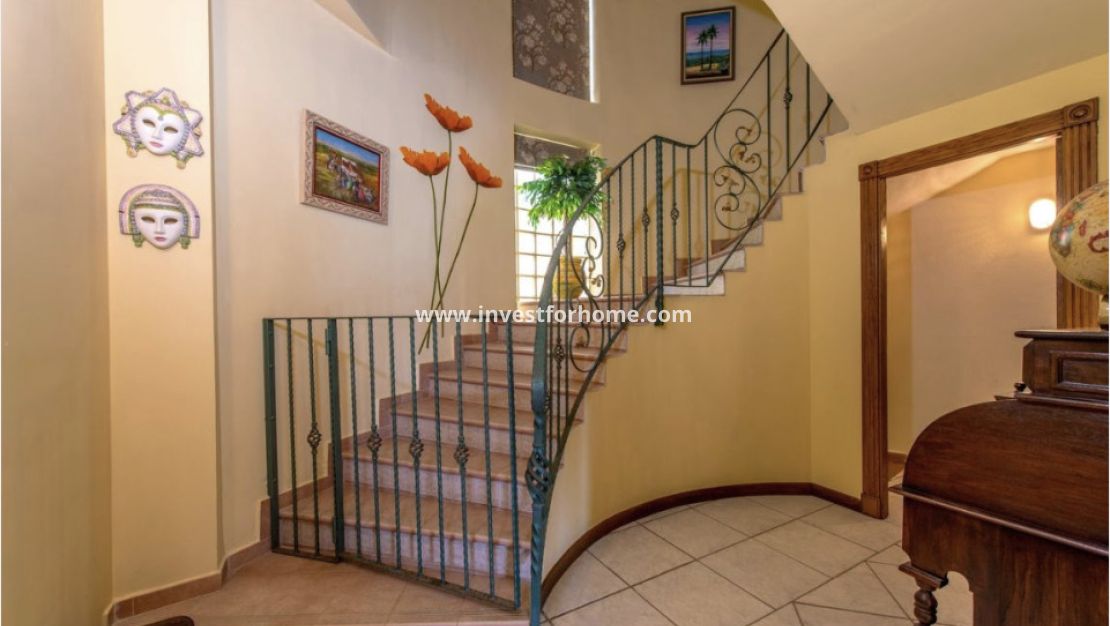 Försäljning - Villa - Torrevieja - Costa Blanca