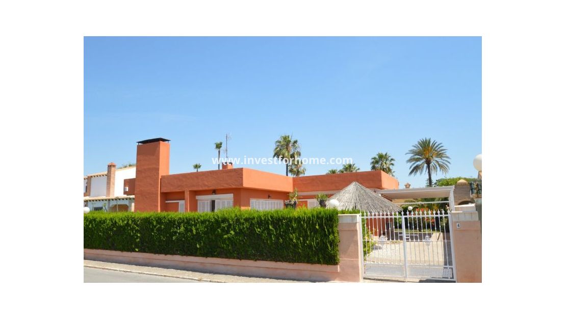 Försäljning - Villa - Torrevieja - Costa Blanca