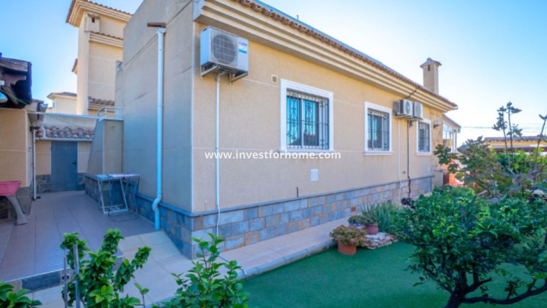 Försäljning - Villa - Torrevieja - Costa Blanca