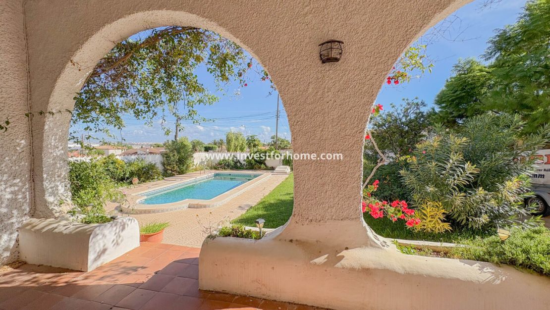 Försäljning - Villa - Torrevieja - Costa Blanca