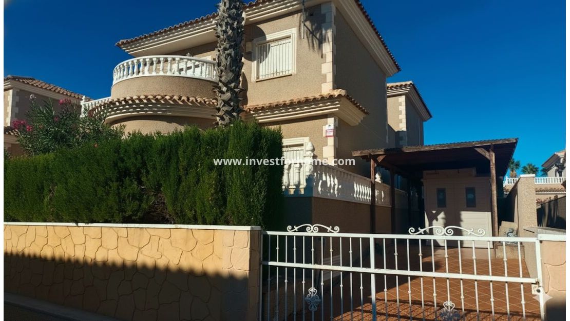 Försäljning - Villa - Torrevieja - Costa Blanca